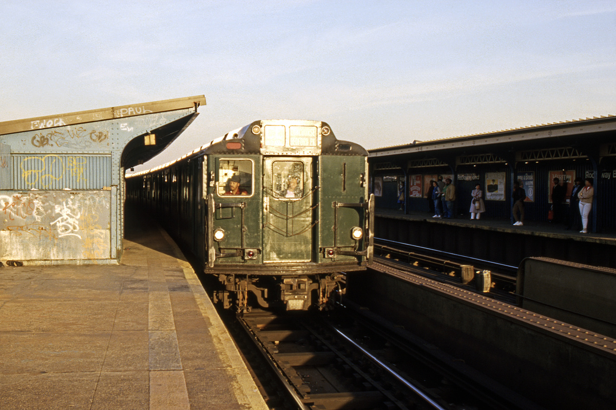 R10 Train (444k, 1200x800) Country: United States City: New York System: New York ...