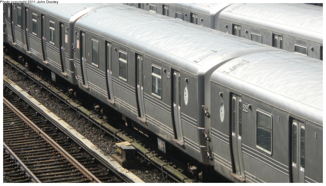Nyc R44 (235k, 1044x596) Country: United States City: New York System: New York ...