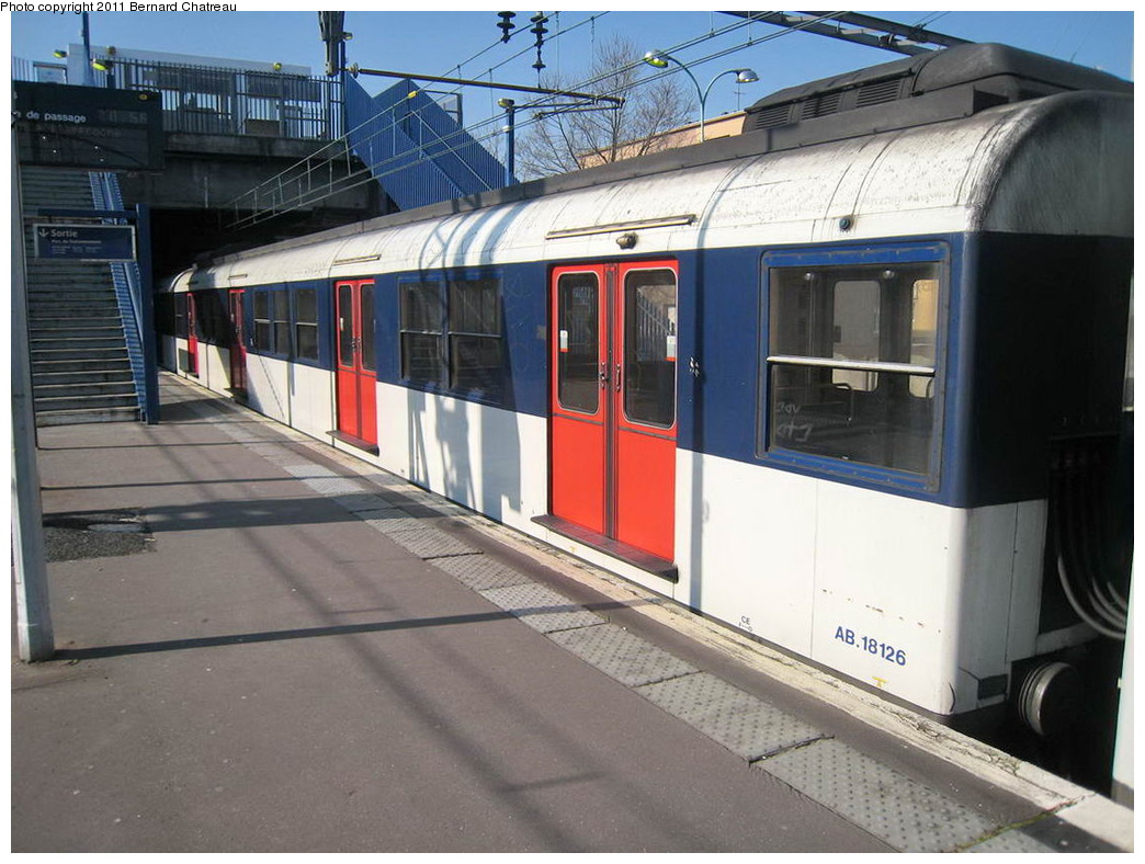 (305k, 1044x788) Country France City Paris System SNCF/Transilien Line RER A Location La