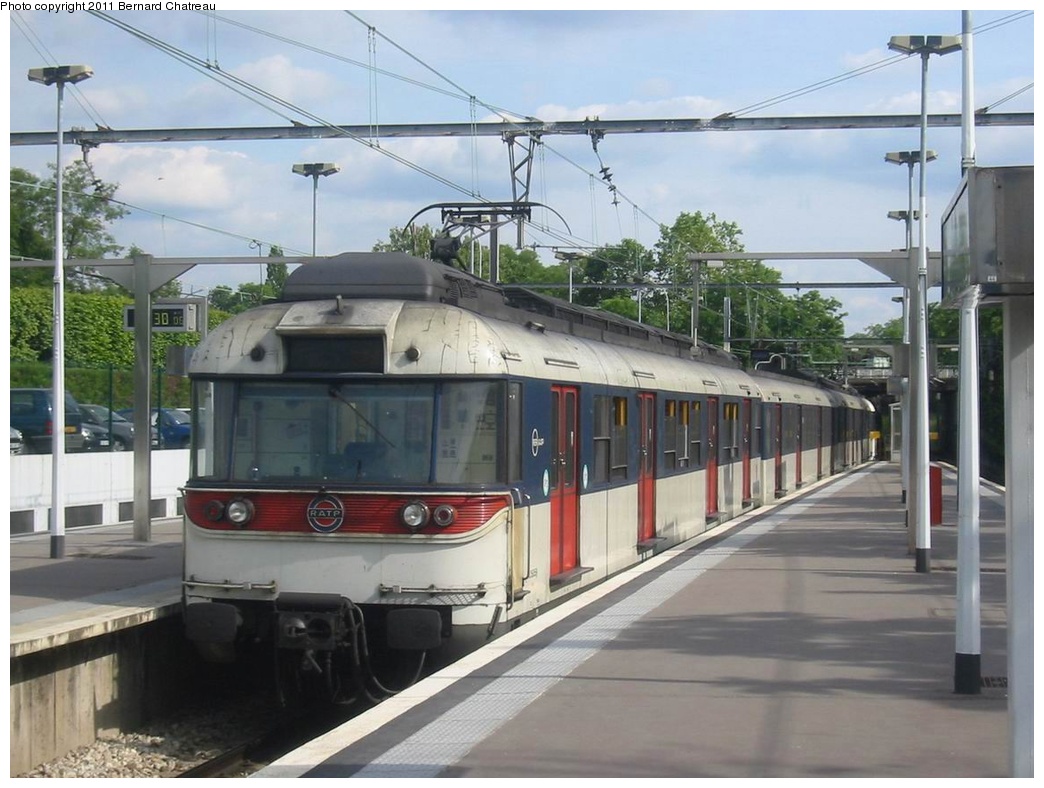 (257k, 1044x788) Country France City Paris System SNCF/Transilien Line RER A Location Le (257k, 1044x788) Country France City Paris System SNCF/Transilien Line RER A Location Le