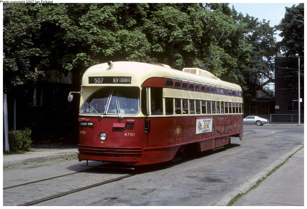 (233k, 1044x710)<br><b>Country:</b> Canada<br><b>City:</b> Toronto<br><b>System:</b> TTC<br><b>Line:</b> TTC 507-Long Branch<br><b>Location:</b> Lake Shore/Hillside<br><b>Car:</b> PCC (TTC Toronto) 4701 <br><b>Photo by:</b> Ian Folkard<br><b>Date:</b> 6/22/1980<br><b>Notes:</b> 4701 in the Hillside Wye, June 22, 1980, on a fantrip.  <br><b>Viewed (this week/total):</b> 0 / 1876