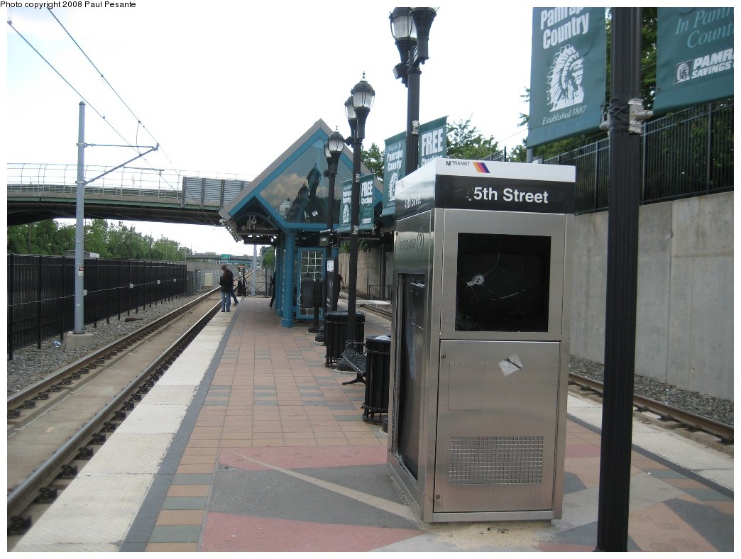 (194k, 1044x788)<br><b>Country:</b> United States<br><b>City:</b> Bayonne, NJ<br><b>System:</b> Hudson Bergen Light Rail<br><b>Location:</b> East 45th Street<br><b>Photo by:</b> Paul Pesante<br><b>Date:</b> 6/19/2008<br><b>Notes:</b> Station view.<br><b>Viewed (this week/total):</b> 0 / 974