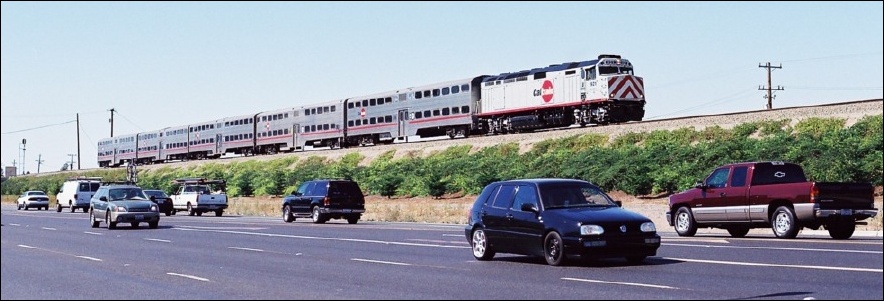 title_world_us_sf_caltrain.jpg